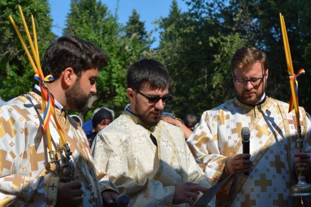 Slujbe arhierești oficiate în cinstea Părintelui Nicodim Măndiță