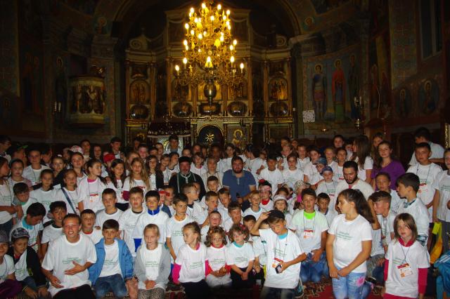 Bucurie , joc și rugăciune în tabăra de la parohia Urecheni