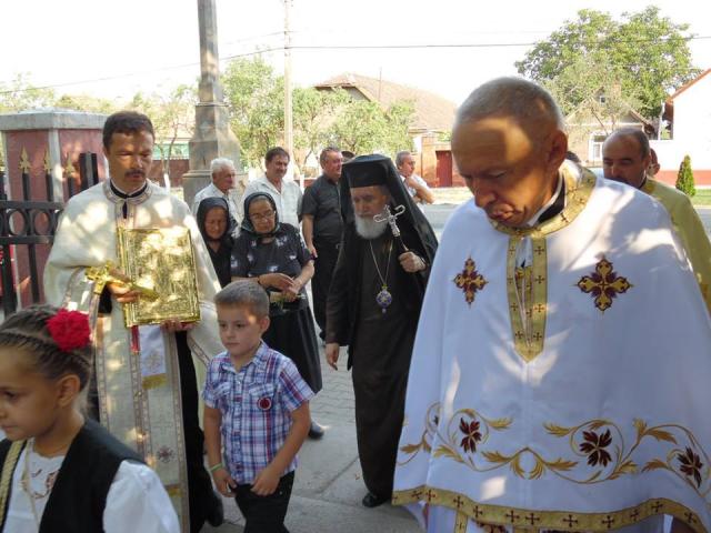 Înaltpreasfințitul Părinte Timotei a vizitat Parohia Caporal Alexa