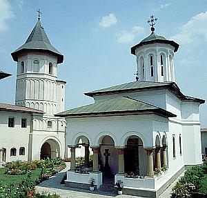 Mănăstirea Brâncoveni din Slatina își serbează hramul duminică - 16 august 2015