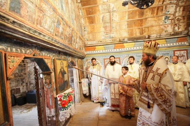 Preasfințitul Iustin Sigheteanul a resfințit biserica din Parohia Buzești