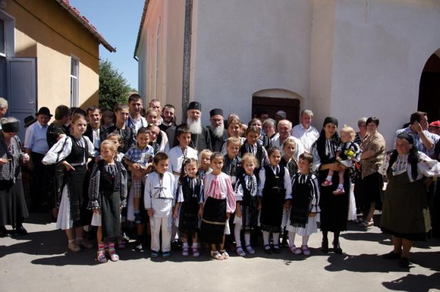 Înaltpreasfințitul Părinte Serafim Joantă a slujit în satul natal