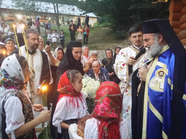 Priveghere arhierească la Mănăstirea Diaconeşti din judeţul Bacău