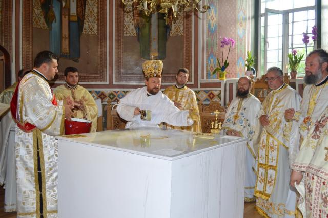 Reabilitarea Bisericii "Sfântul Nicolae" din Huşi, încununată cu Slujba Sfinţirii