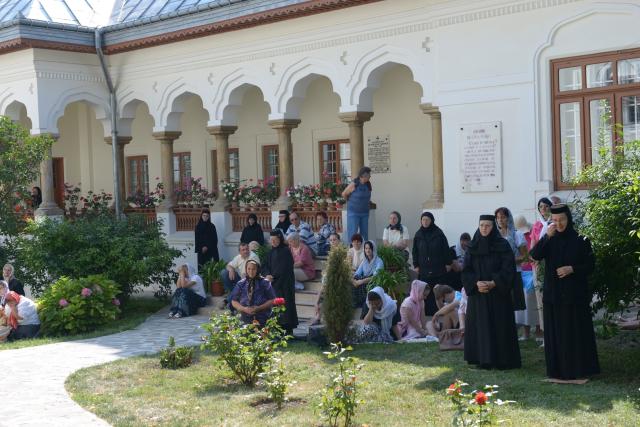 Mănăstirea Văratec și-a serbat al doilea hram