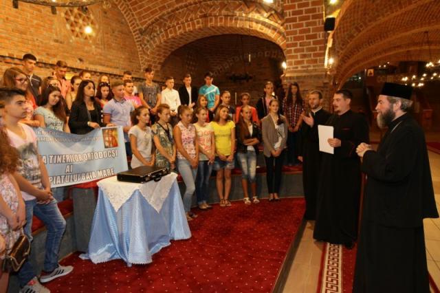 Preasfințitul Iustin Sigheteanul s-a întâlnit cu participanții taberei „Tinerețe, Misiune și Comuniune”