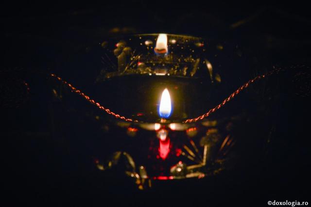 Doar o flacără curată a candelei sufletului se înalţă spre faţa Ta, Doamne!