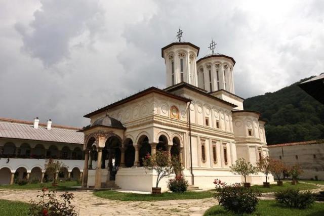 Preasfințitul Părinte  Visarion, la Mănăstirea Hurezi