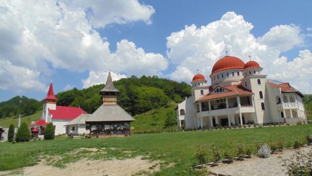 Adunarea Generală a Federației Organizațiilor Ortodoxe Pro-Vita din România, la Mănăstirea Cășiel