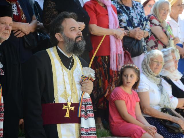 Sfântă Liturghie arhierească și sfințire de casă parohială la Biserica „Sfântul Pantelimon”din Iași