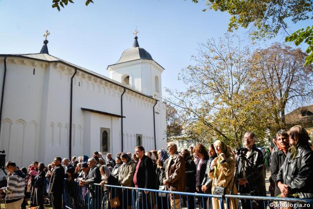 Sărbătorile înviorează credinţa