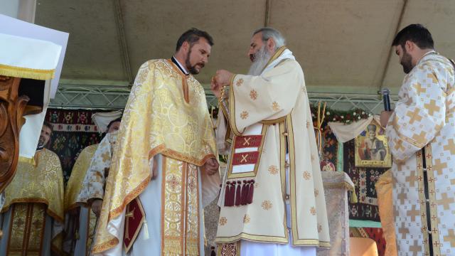 A fost sfințită Biserica „Sfântul Ierarh Nicolae” din Hrișcani
