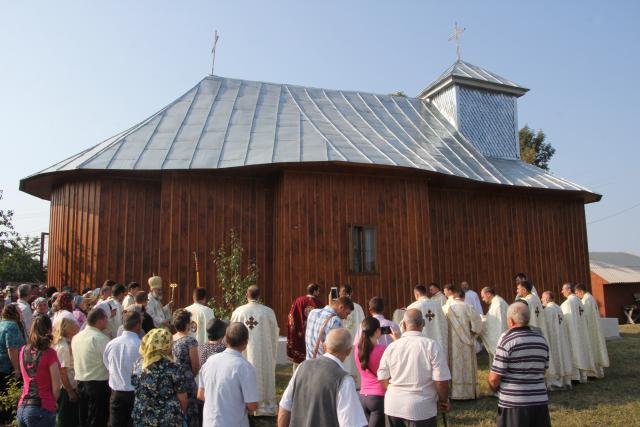 Binecuvântarea lucrărilor bisericii din Praja-Fântânele
