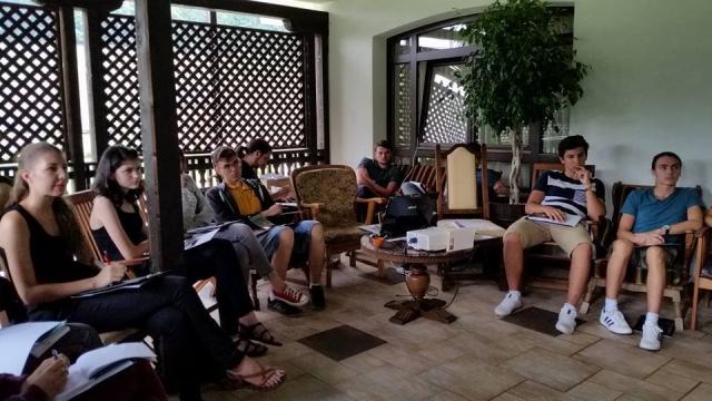 Tabără de vară a Clubului IQ Iaşi, la Mănăstirea Sihăstria Putnei