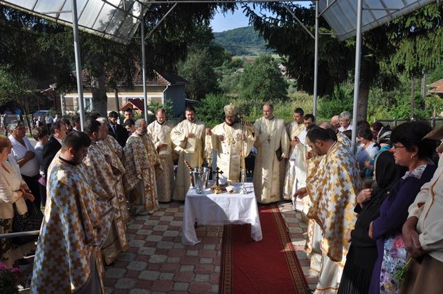 Târnosirea bisericii din Brâglez