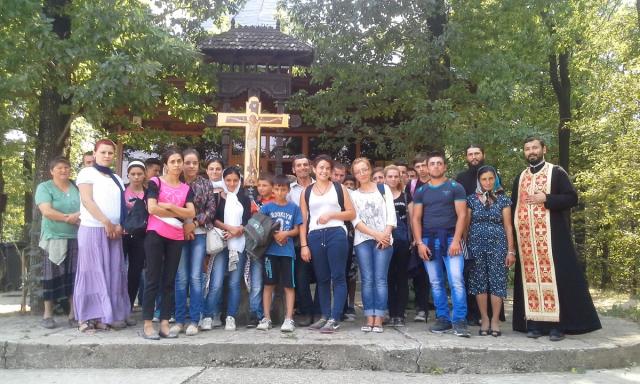 Enoriaşii din Humosu, pe “Cărarea mântuirii”
