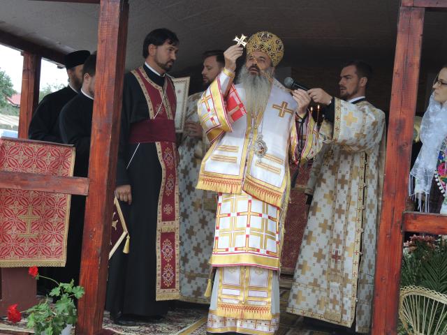 Slujbe arhierești în Parohia Hărmăneștii Noi