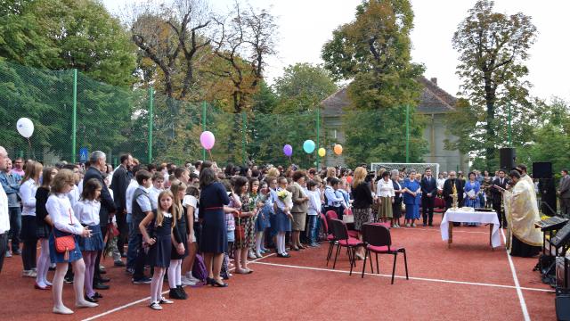 „Performanța”, tema aleasă de comunitatea „Varlaam Mitropolitul” pentru anul şcolar 2015-2016