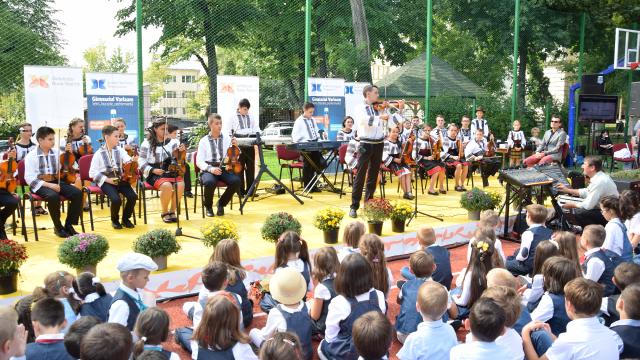 „Performanța”, tema aleasă de comunitatea „Varlaam Mitropolitul” pentru anul şcolar 2015-2016