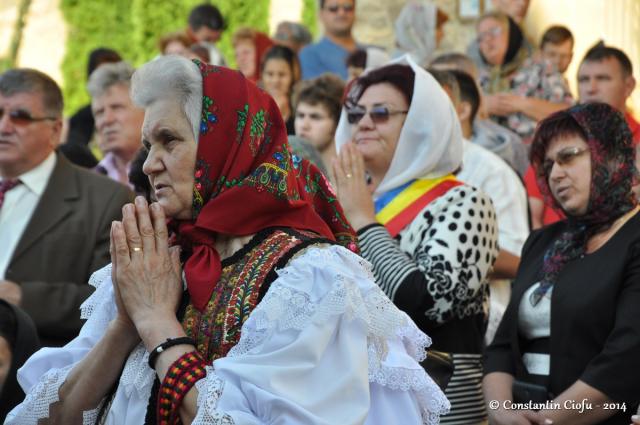 „Drumul Crucii” la Hadâmbu, de Înălţarea Sfintei Cruci