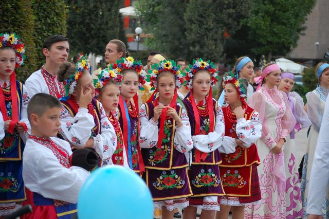 Iașul, scenă plină de culoare si diversitate. Festivalul Celebrarea Multiculturalității – Aici și Acum