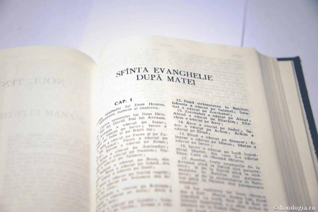 „Credința catolică nu îngăduie mirenilor să citească Biblia şi Evanghelia”