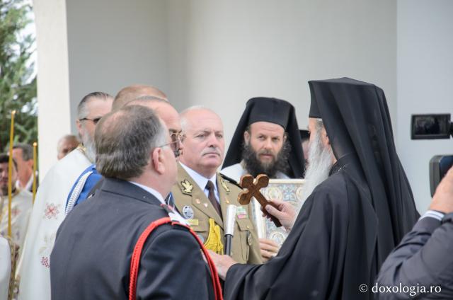 Liturghie arhierească și sfințire de clopotniţă la Mănăstirea Sihăstria Voronei