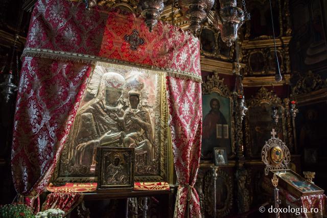 Icoana Sfintei Ana cu Maica Domnului de la Mănăstirea Bistrița