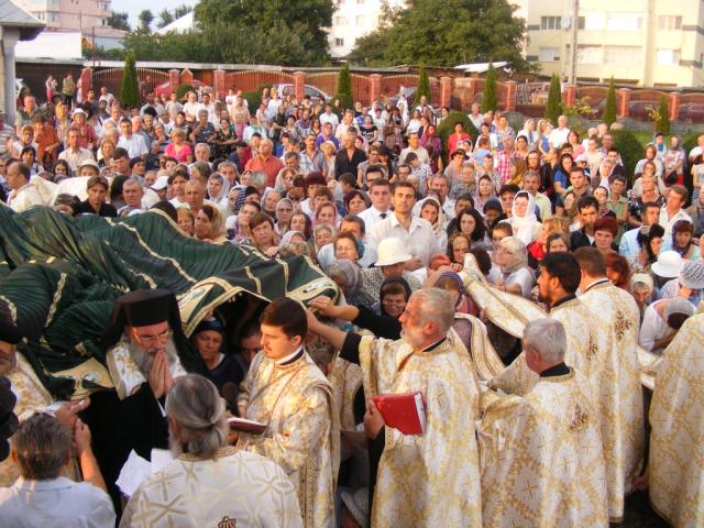 Rugăciuni arhiereşti la Biserica "Sfântul Nicolae" din Buhuşi