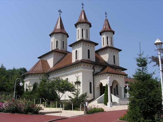 Înaltpreasfinţitul Părinte Irineu a liturghisit la Mănăstirea Recea, județul Mureş