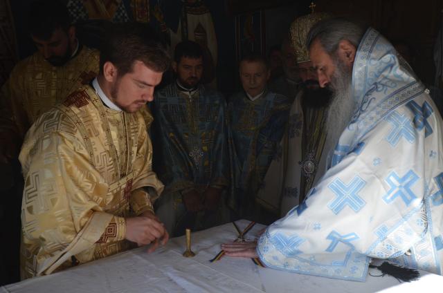 „Tu, popor român, să nu te temi dacă vor veni străinii peste tine! Să te temi atunci când mamele nu vor mai face copii!”