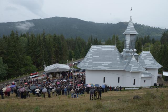 Biserica „Sfântul Ierarh Nicolae” din Chirițeni a fost sfințită