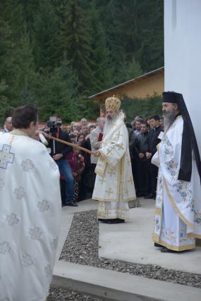 Biserica „Sfântul Ierarh Nicolae” din Chirițeni a fost sfințită