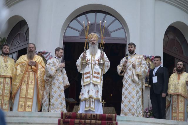 „Să vă apropiați de chipurile părinților Paisie Olaru şi Cleopa Ilie, căci au multe a vă grăi”