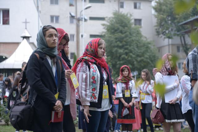„Să vă apropiați de chipurile părinților Paisie Olaru şi Cleopa Ilie, căci au multe a vă grăi”