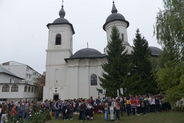 „Să vă apropiați de chipurile părinților Paisie Olaru şi Cleopa Ilie, căci au multe a vă grăi”