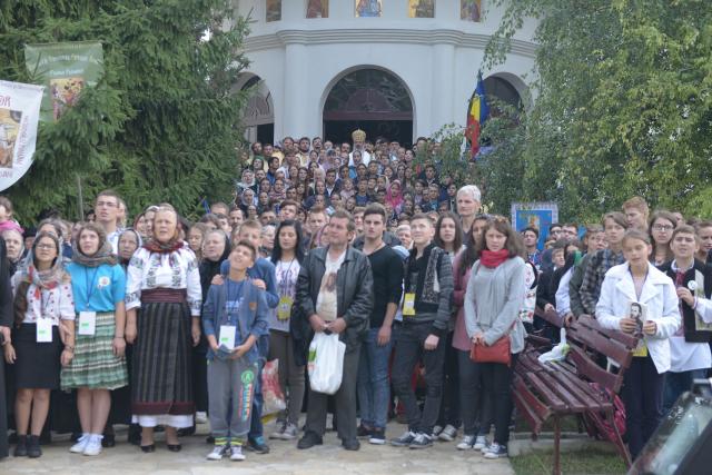 „Să vă apropiați de chipurile părinților Paisie Olaru şi Cleopa Ilie, căci au multe a vă grăi”