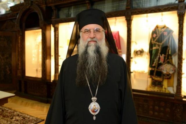 Înaltpreasfințitul Varsanufie, Arhiepiscopul Râmnicului, a sfințit cele două Centre sociale din Drăgăşani