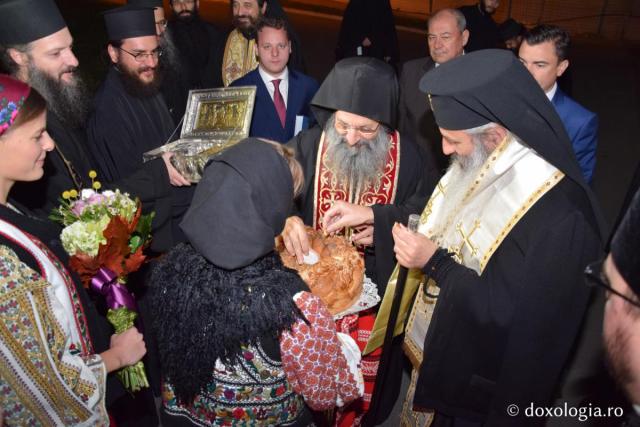 Cinstitele moaște ale Sfintei Maria Magdalena au ajuns la Iași