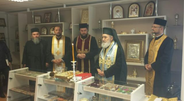 Un nou magazin bisericesc a fost sfințit la Arad