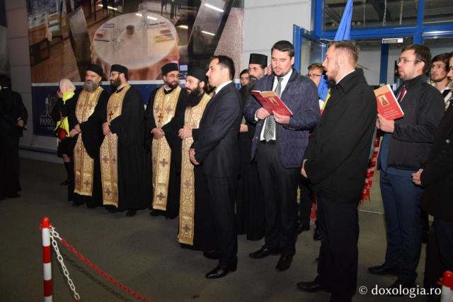 Cinstitele moaște ale Sfintei Maria Magdalena au ajuns la Iași