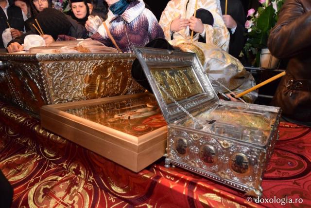 Cinstitele moaște ale Sfintei Maria Magdalena au ajuns la Iași
