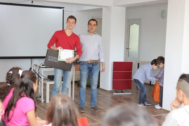 Concurs de creație organizat în scopul ajutorării copiilor la Fundația Solidaritate și Speranță