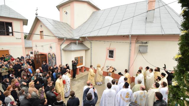 Resfințire la Trestiana: „Destinația omului nu este mormântul”