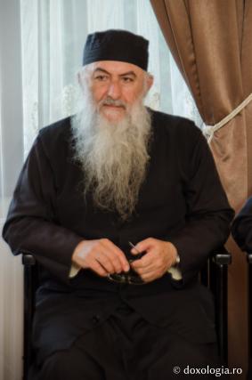 „Rugăciunea îi face pe lucrătorii ei prieteni ai Crucii și părtași ai bucuriei și binecuvântării Învierii”