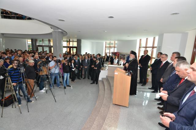 Înaltpreasfințitul Părinte Nifon a fost prezent la deschiderea noului an universitar în Târgoviște
