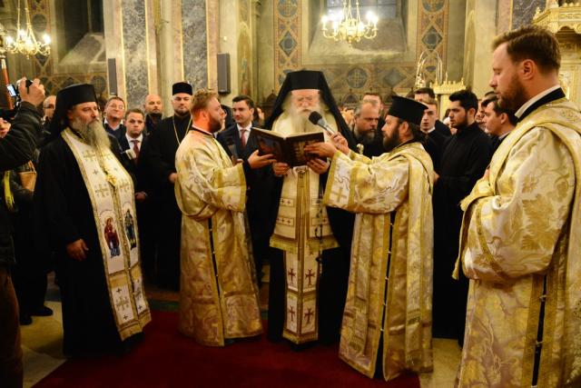 Procesiune cu moaştele Sfintei Parascheva