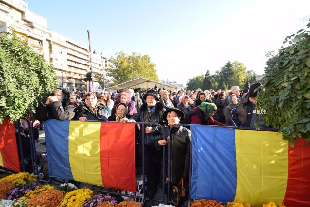 22 de ierahi și zeci de mii de credincioși, la hramul „Sfintei Ocrotitoare a Moldovei”