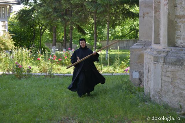 Numai acela care este cu adevărat liber moral este cu adevărat liber