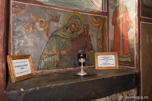 Necropola domnească de la Mănăstirea Bistrița nemțeană